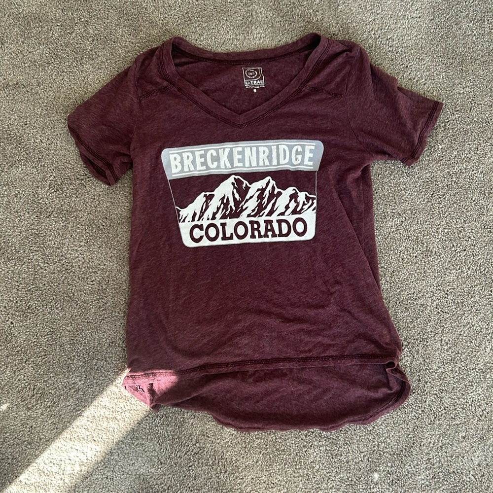 Breckenridge, Colorado scoopneck T-shirt. Size S